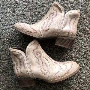 Sterling River leather short boots 7.5 distressed